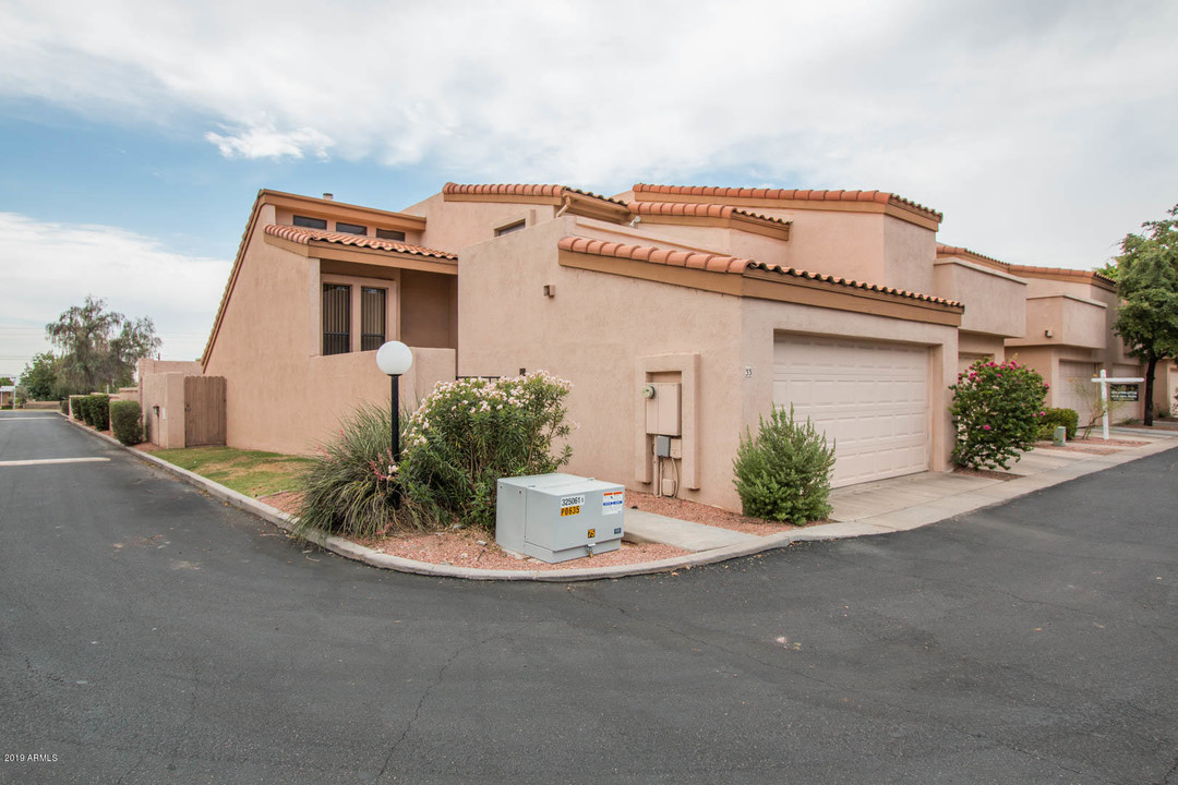 1920 E Maryland Ave in Phoenix, AZ - Building Photo