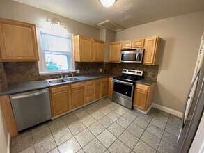 2084 Waldeck Ave in Columbus, OH - Building Photo - Building Photo
