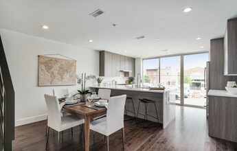 1345 S Garnet St in Philadelphia, PA - Foto de edificio - Building Photo