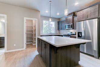 21259 SW Ortiz Ln in Beaverton, OR - Building Photo - Building Photo