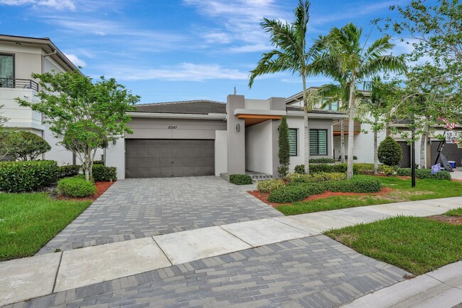 10547 Waves Way in Parkland, FL - Building Photo - Building Photo