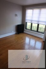 1747 W Devon Ave in Chicago, IL - Building Photo - Building Photo
