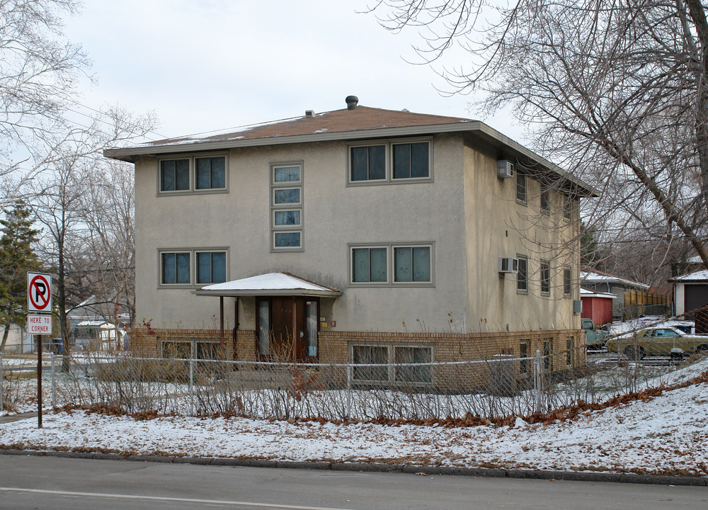 4255 Main St NE in Columbia Heights, MN - Building Photo