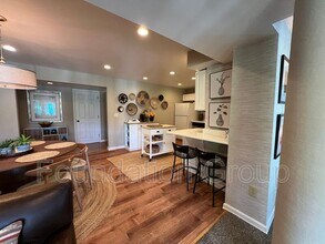 3417 122nd Pl NE in Bellevue, WA - Building Photo - Building Photo