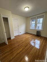 132 Washington St, Unit 1 in Boston, MA - Building Photo - Building Photo