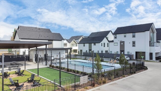 1107 Highland Square Ln