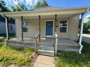 311 E 2nd St in Ottawa, KS - Building Photo - Building Photo