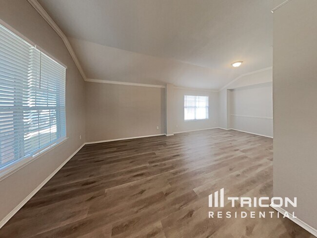 637 Chalk Knoll Rd in Fort Worth, TX - Building Photo - Building Photo