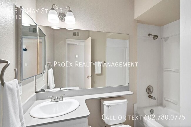 555 N May in Mesa, AZ - Building Photo - Building Photo