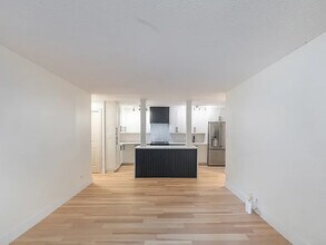 1339 N Dearborn St, Unit 2B in Chicago, IL - Foto de edificio - Building Photo