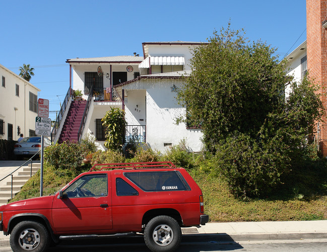 827 N Alexandria Ave in Los Angeles, CA - Building Photo - Building Photo