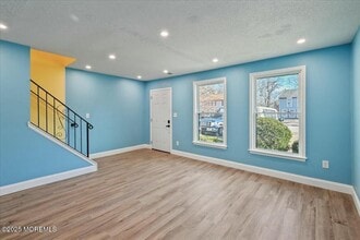 1333 Paris Ct in Lakewood, NJ - Building Photo - Building Photo
