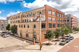 Gurley Lofts in Minneapolis, MN - Foto de edificio - Building Photo