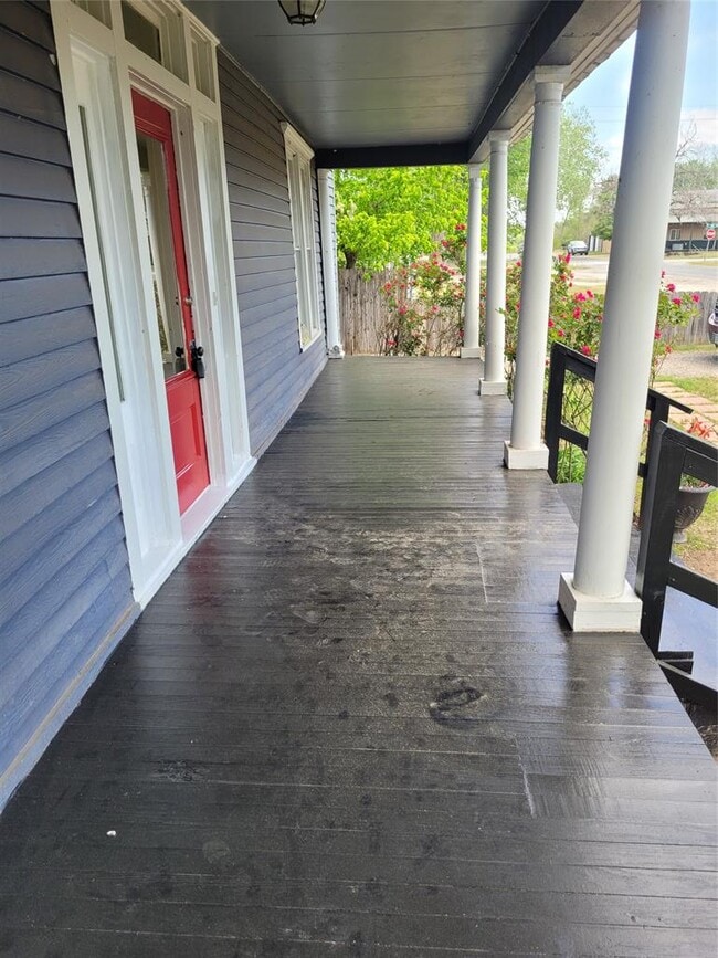 403 Fawcett St in Smithville, TX - Building Photo - Building Photo