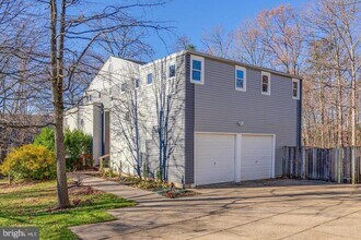 12419 Washington Brice Rd in Fairfax, VA - Building Photo - Building Photo