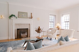 1029 Hull Terrace, Unit Apt 1 in Evanston, IL - Building Photo - Building Photo