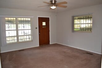 1819 Mayhew St in Tallahassee, FL - Building Photo - Building Photo