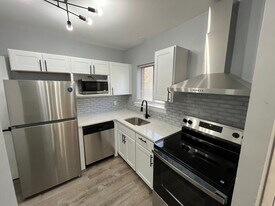 10 Henderson Dr, Unit C in East Hartford, CT - Building Photo