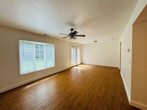 322 Shenandoah Cir in Blacksburg, VA - Building Photo - Building Photo