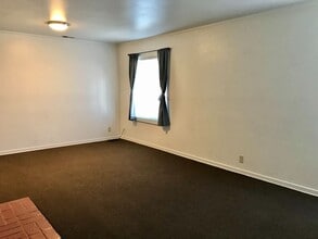 504 A St in Colma, CA - Building Photo - Building Photo