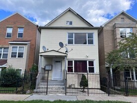 8919 S Muskegon Ave in Chicago, IL - Building Photo