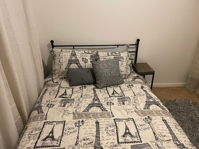 property at 288 Juliet Ln SW