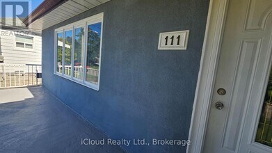 111 Bexhill Ave in Toronto, ON - Building Photo - Building Photo