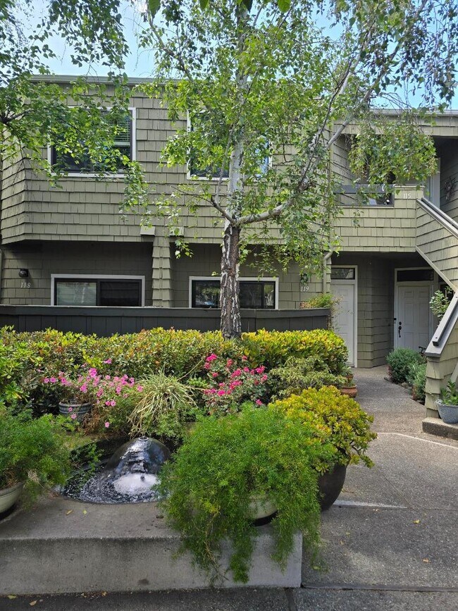 119 Harbor Seal Ct in San Mateo, CA - Building Photo - Building Photo