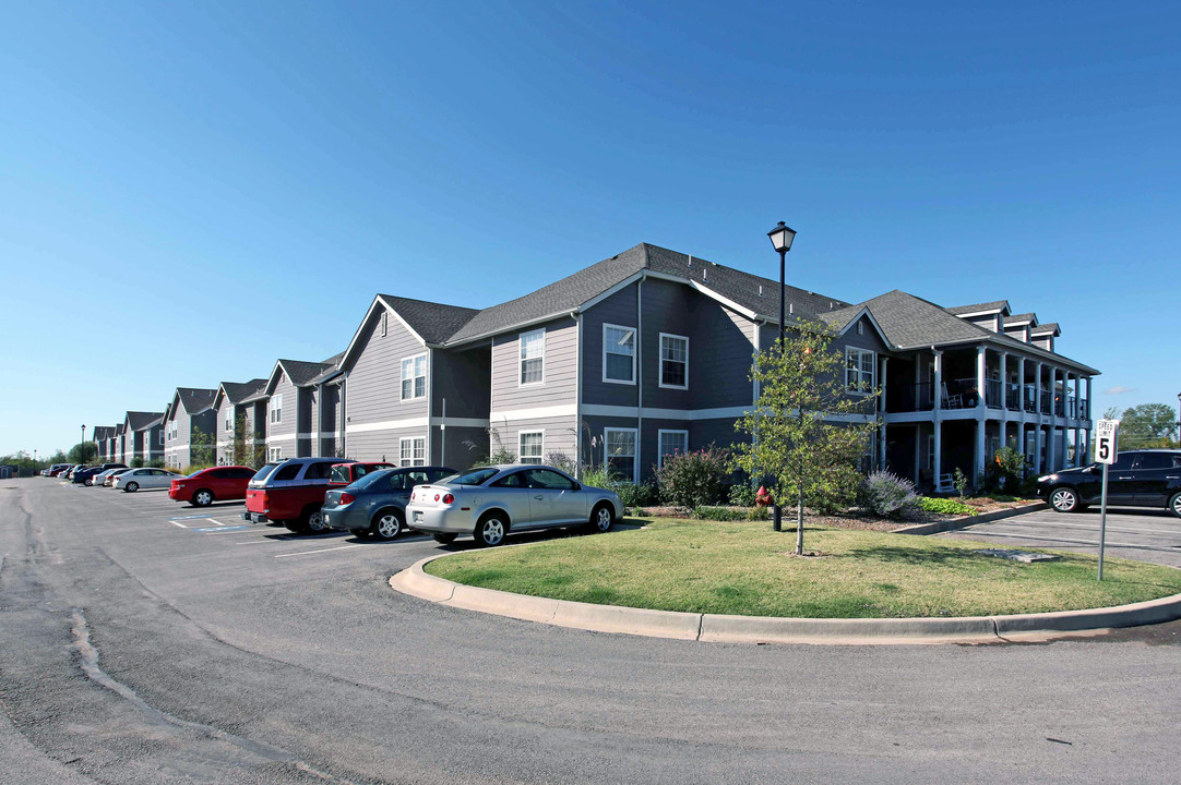 Savannah House of Norman I in Norman, OK - Building Photo