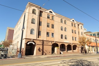 Trolley Court in San Diego, CA - Building Photo - Building Photo