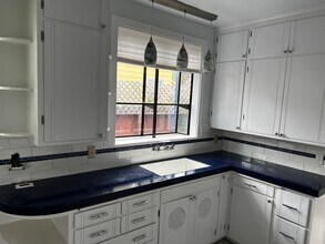 300 Ridgway Ave in Santa Rosa, CA - Building Photo - Building Photo