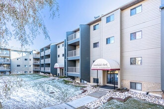 Southdale Park Apartments in Edmonton, AB - Building Photo - Building Photo