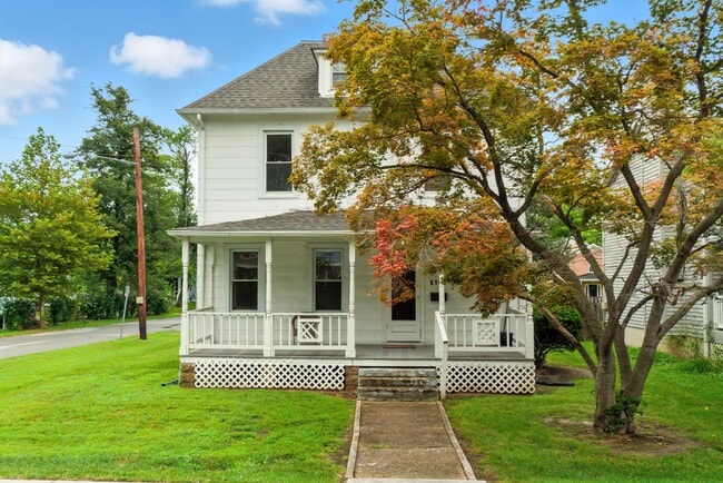 property at 5100 Berwyn Rd