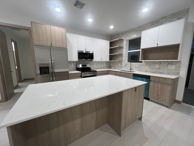 4135 Watson Ave in North Port, FL - Building Photo - Building Photo