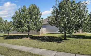 6001 Forest Lakes Cove in Sterrett, AL - Building Photo - Building Photo