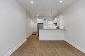 1424 Valencia in San Francisco, CA - Building Photo - Building Photo