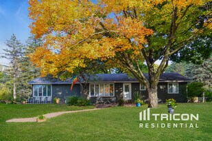 820 Shenandoah Ln N in Plymouth, MN - Building Photo