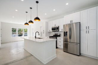1472 W Ohio St in Chicago, IL - Building Photo - Building Photo
