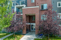 779 Copperpond Blvd SE in Calgary, AB - Building Photo - Building Photo