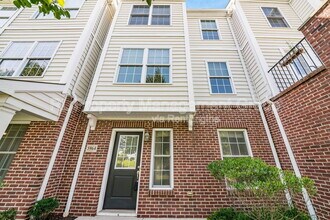 5964 Woodshire Dr in Westerville, OH - Building Photo - Building Photo