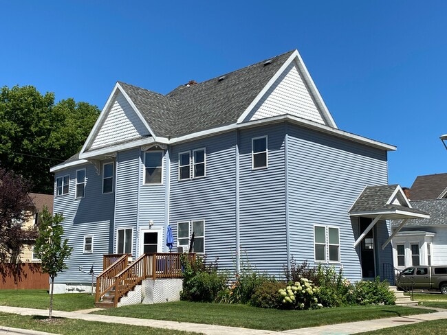 property at 528 6th St S