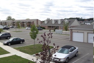 Turnberry Court Apartments in Ottawa, IL - Building Photo - Building Photo