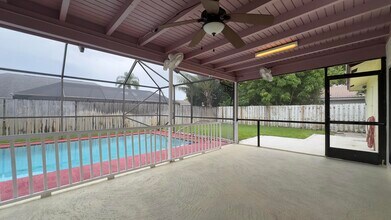1194 Belmore Terrace in Wellington, FL - Building Photo - Building Photo