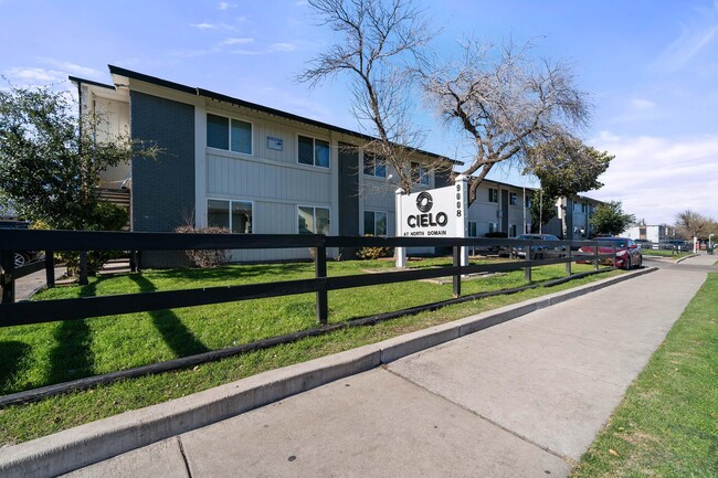 CIELO in Austin, TX - Foto de edificio - Building Photo