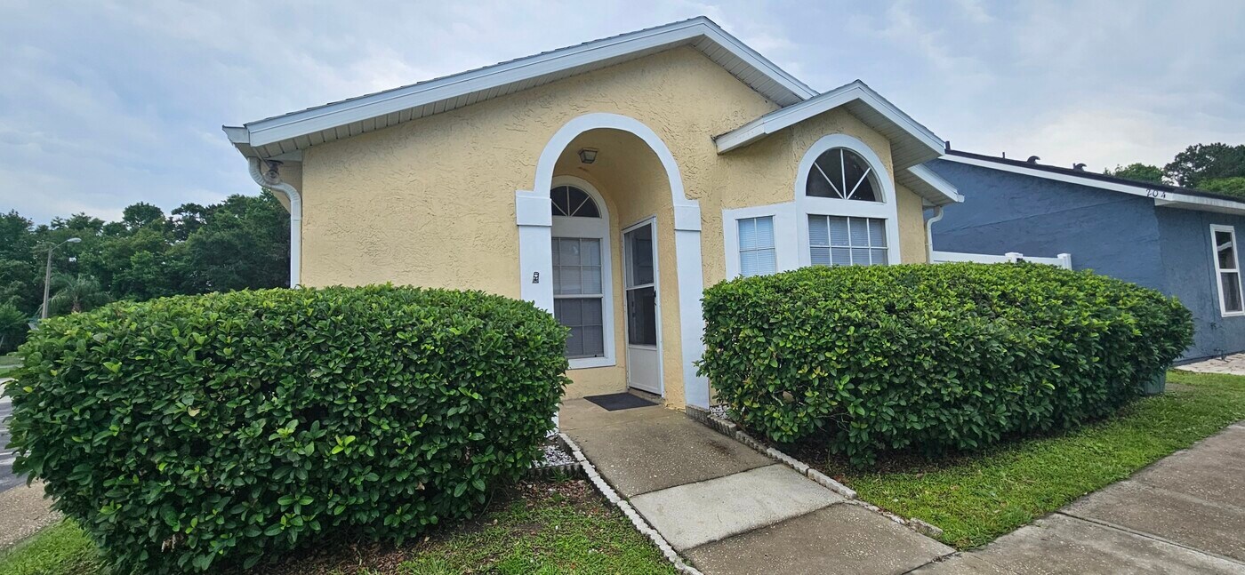206 Panorama Dr in Winter Springs, FL - Foto de edificio