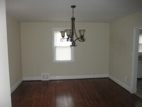 6 Royal Oak Ave in Baltimore, MD - Building Photo - Building Photo