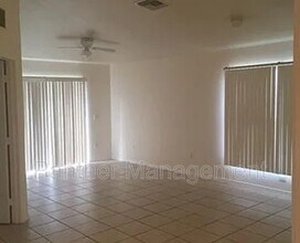 905 Abrams Blvd in Lehigh Acres, FL - Building Photo - Building Photo