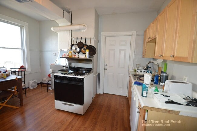 property at 17 Eldora St