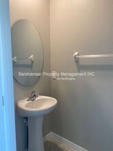 7504 Samuel Ivy Dr in Tampa, FL - Building Photo - Building Photo