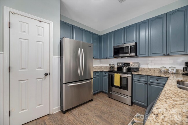 137 Chandeleur Dr in Mooresville, NC - Building Photo - Building Photo